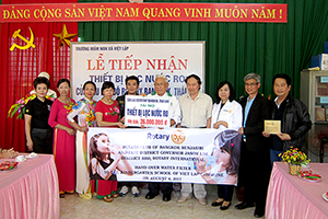 Câu lạc bộ Rotary Bang kok, Thái Lan thăm và trao quà cho trường mầm non xã Việt Lập, huyện Tân Yên